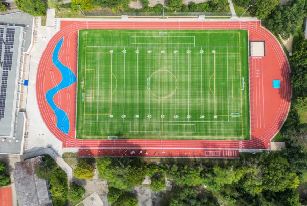 Sportplatz Reginhardstraße aus Vogelperspektive für die Sportplatzplanung